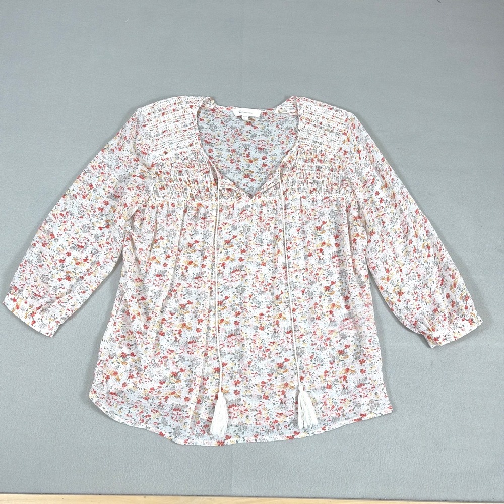 Two by Vince Camuto Floral Peasant Blouse Small Smocked Tassel V-Neck Top White